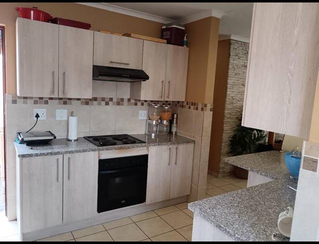 3 BEDROOM TOWNHOUSE FOR SALE IN MONTANA